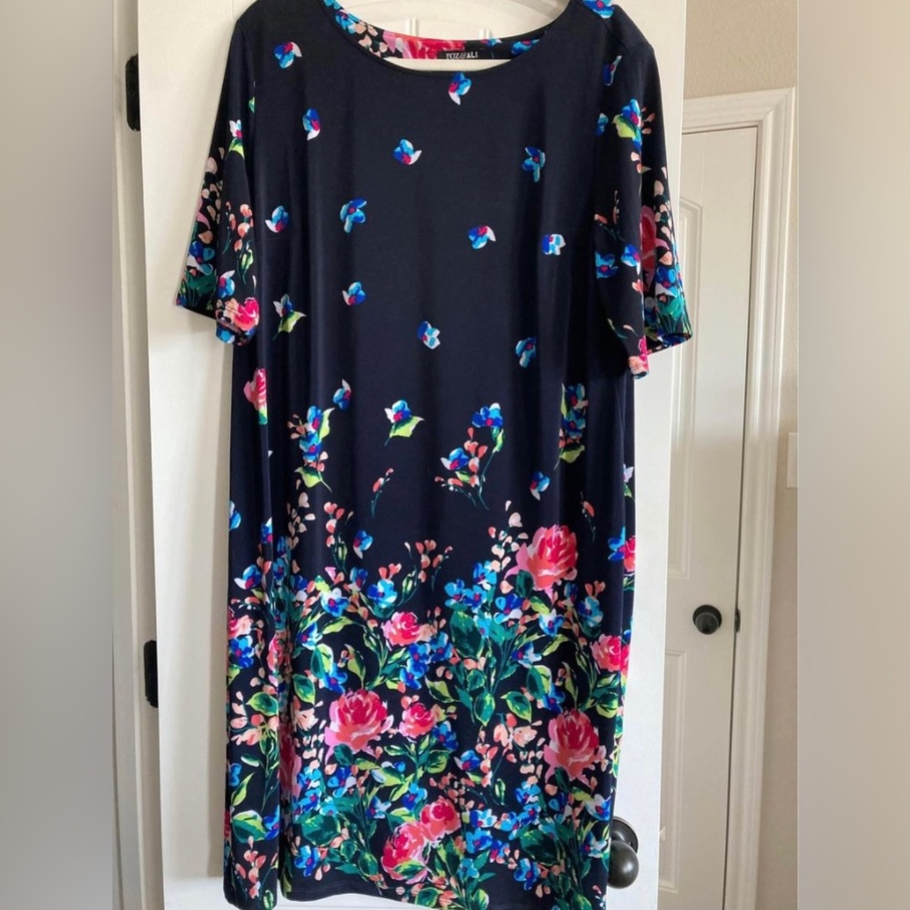 2x Floral Shift Dress